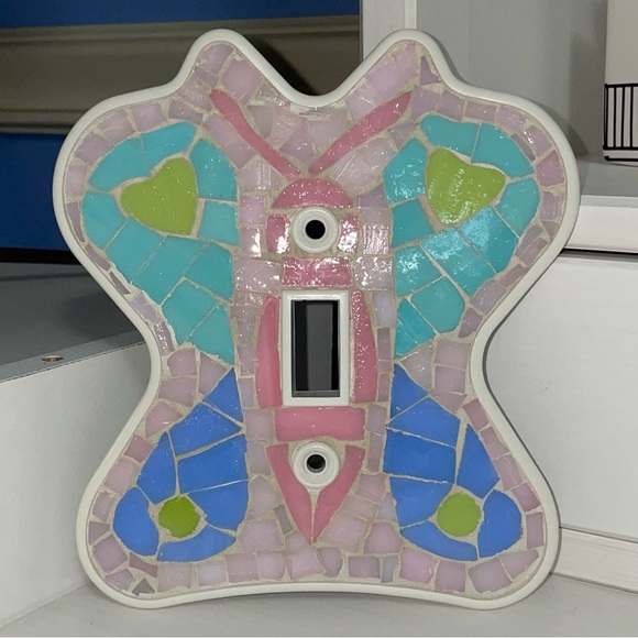 ⭐️FWP - Butterfly Mosaic Single Toggle Light Switch Plate - Picture 6 of 6